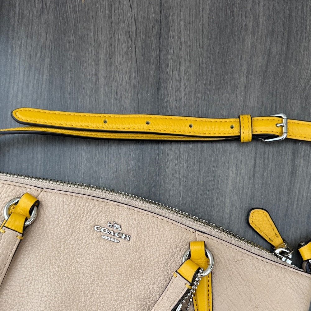 Coach Cream and Yellow Shoulder Bag - Picture 7 of 10
